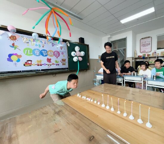 吹蠟燭大賽.JPG